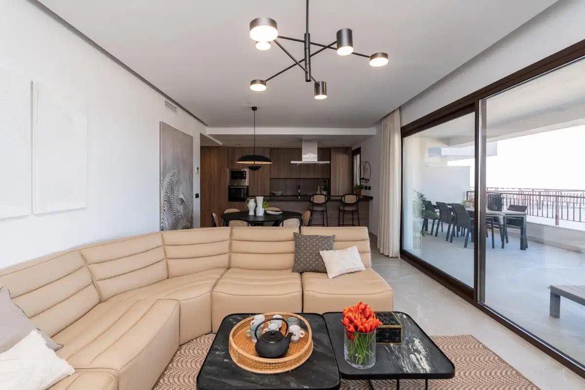 3-Bedroom, 2-Bathroom Penthouse with Panoramic Views in Istán near Marbella