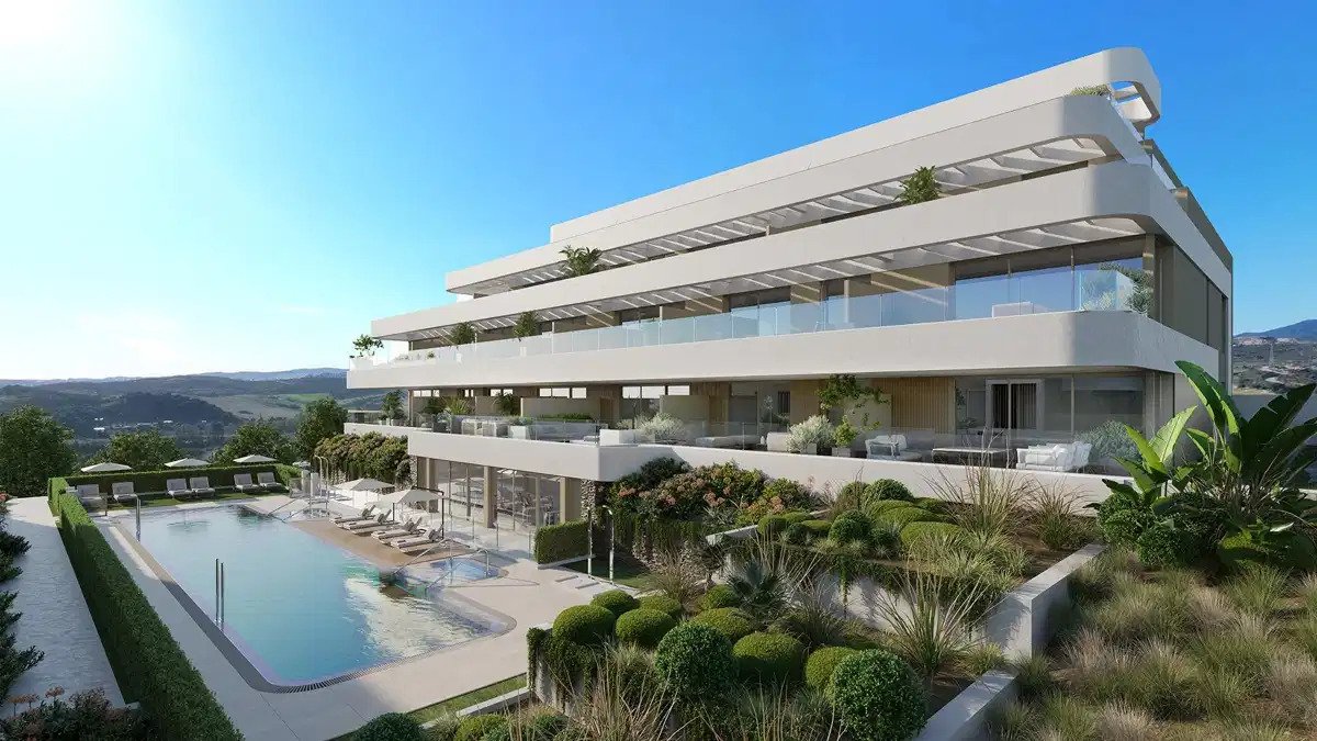 3-Bedroom, 2-Bathroom Apartment with Sea Views and Exceptional Amenities in Estepona