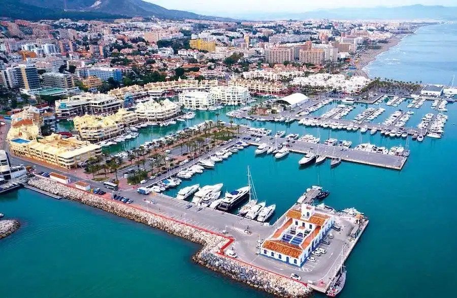 3-Bedroom, 2-Bathroom Duplex Penthouse with Sea Views in Benalmadena