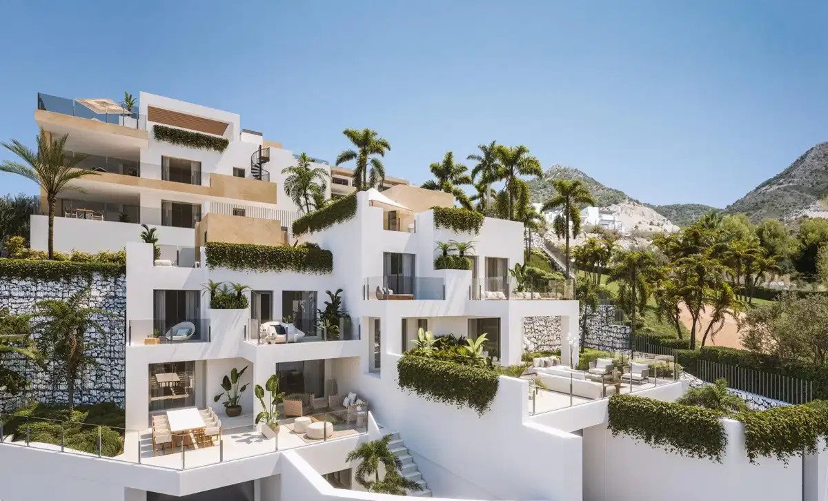 2-Bedroom, 2-Bathroom Apartment with Panoramic Sea Views in Benalmádena
