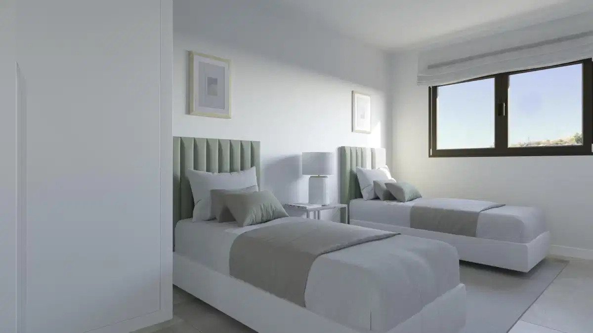 4-Bedroom, 3-Bathroom Townhouse with Private Garden and Sea Views in Rincón de la Victoria