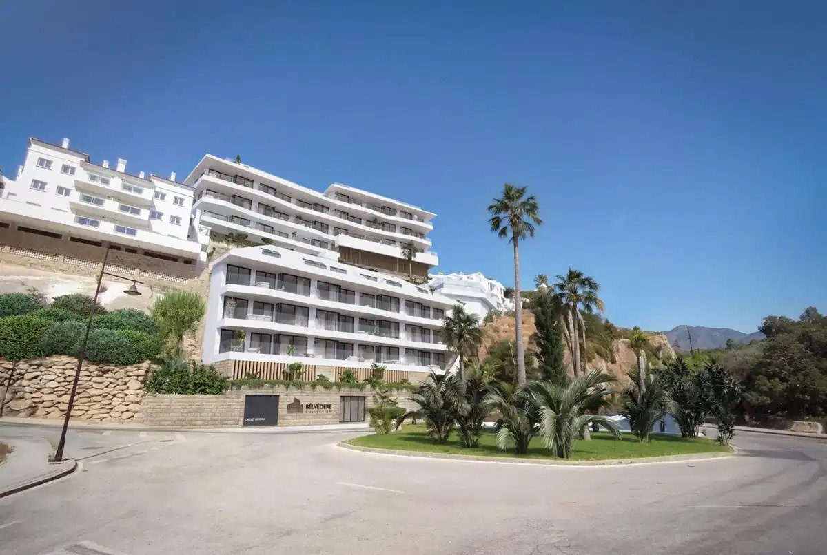2-Bedroom, 2-Bathroom Apartment with Panoramic Sea Views in Torreblanca del Sol, Fuengirola