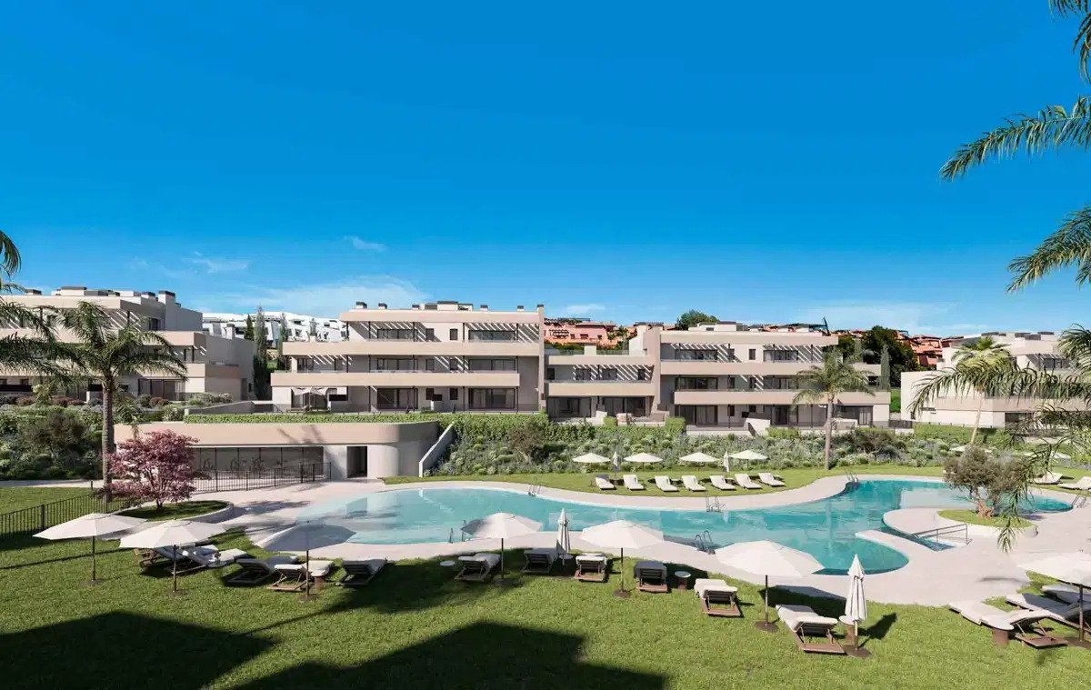 3-Bedroom, 2-Bathroom Ground Floor Apartment in Casares Costa with Spacious Terraces