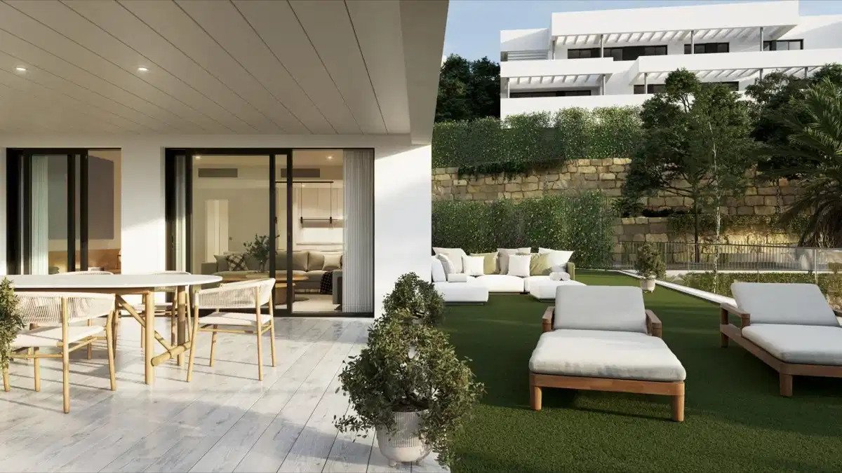 3-Bedroom, 2-Bathroom Penthouse with Panoramic Sea and Mountain Views in Casares