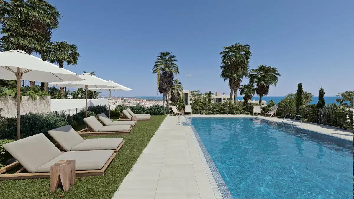3-Bedroom, 2-Bathroom Ground Floor Apartment with Panoramic Sea Views in Estepona