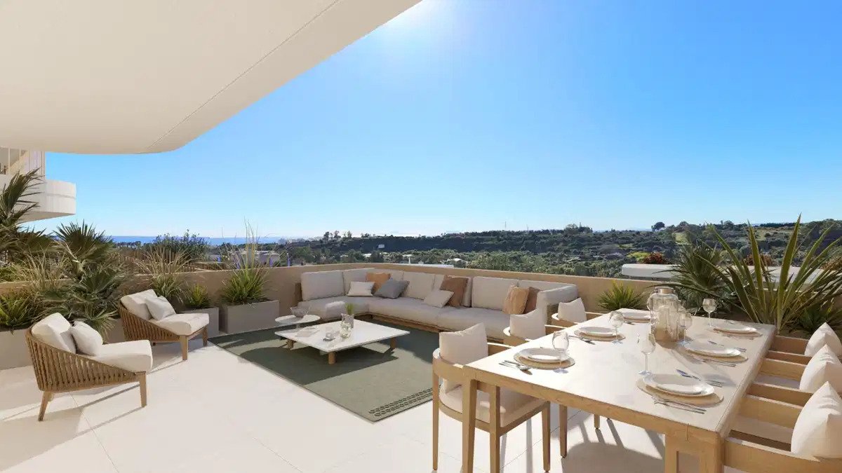 2-Bedroom, 2-Bathroom Ground Floor Apartment with Sea Views in Cancelada, Estepona