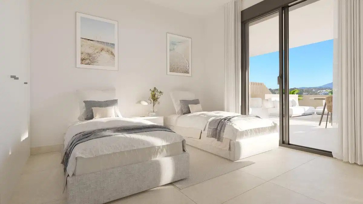 2-Bedroom, 2-Bathroom Ground Floor Apartment with Sea Views in Cancelada, Estepona