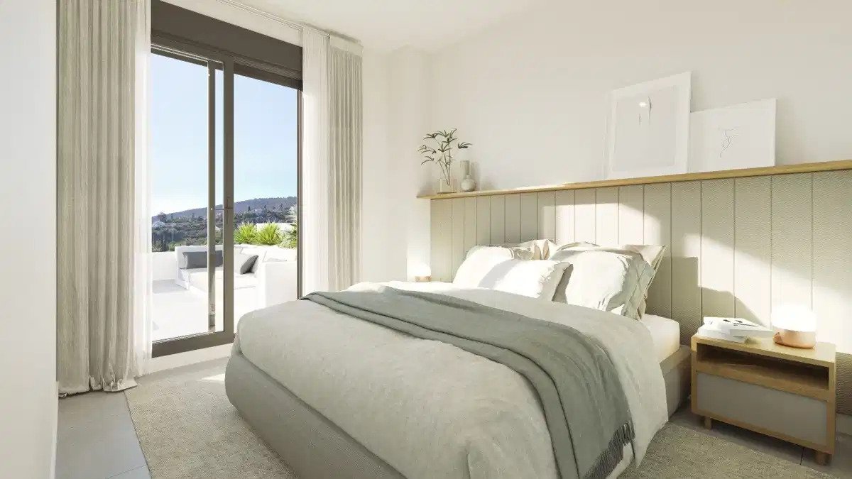 4-Bedroom, 3-Bathroom Townhouse with Sea Views and Spacious Terraces in Manilva