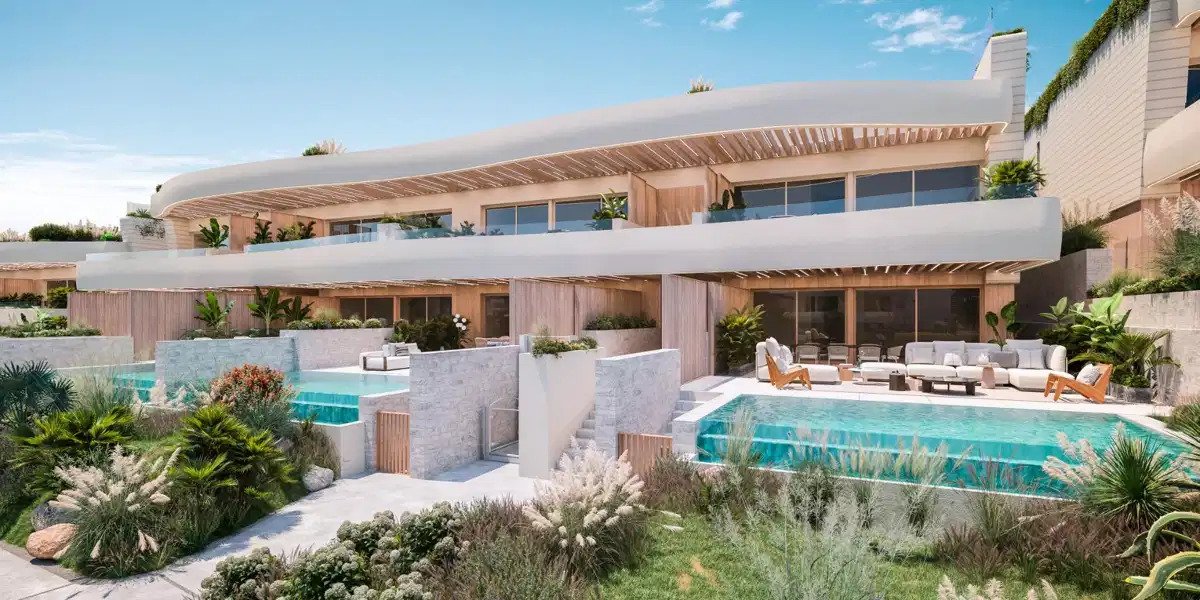 4-Bedroom, 4-Bathroom Semidetached Home in Exclusive Beachfront Complex Near Marbella