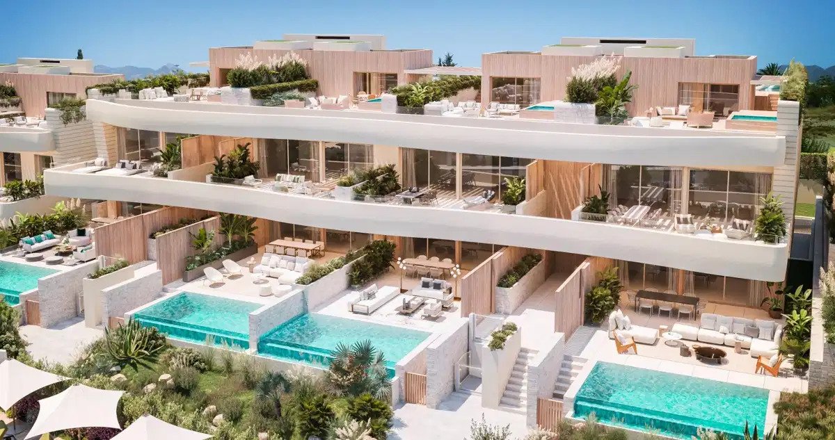 4-Bedroom, 4-Bathroom Semidetached Home in Exclusive Beachfront Complex Near Marbella