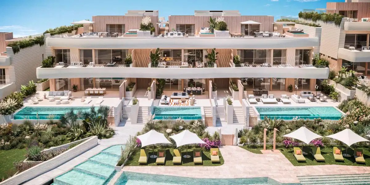 4-Bedroom, 4-Bathroom Semidetached Home in Exclusive Beachfront Complex Near Marbella