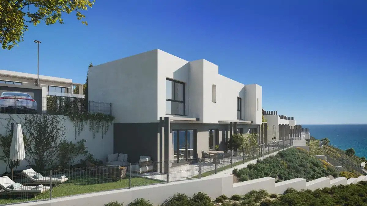 4-Bedroom, 2-Bathroom Semi-Detached Homes with Panoramic Sea Views in Castillo de Lagos