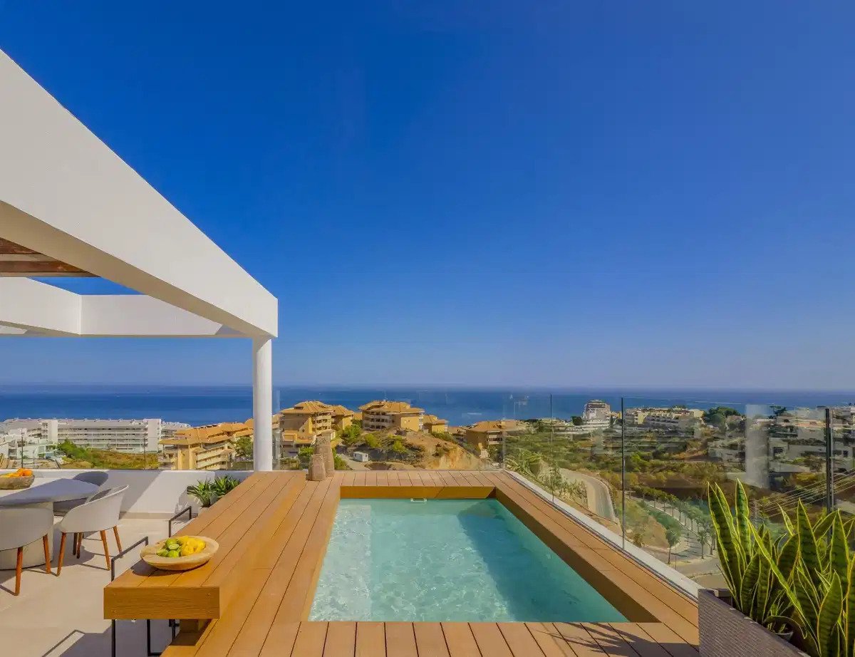 3-Bedroom, 3-Bathroom Townhouse with Sea Views in El Higuerón, Costa del Sol