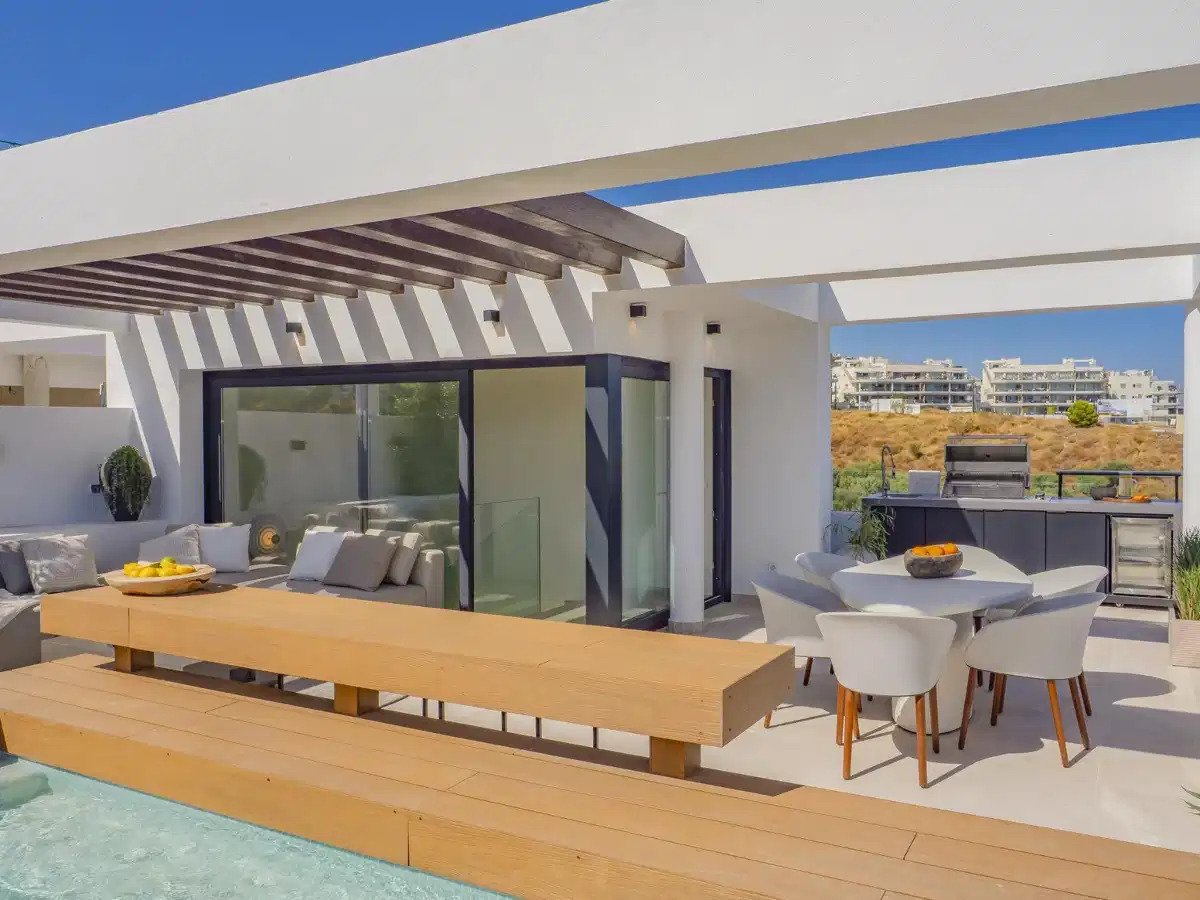 3-Bedroom, 3-Bathroom Townhouse with Sea Views in El Higuerón, Costa del Sol