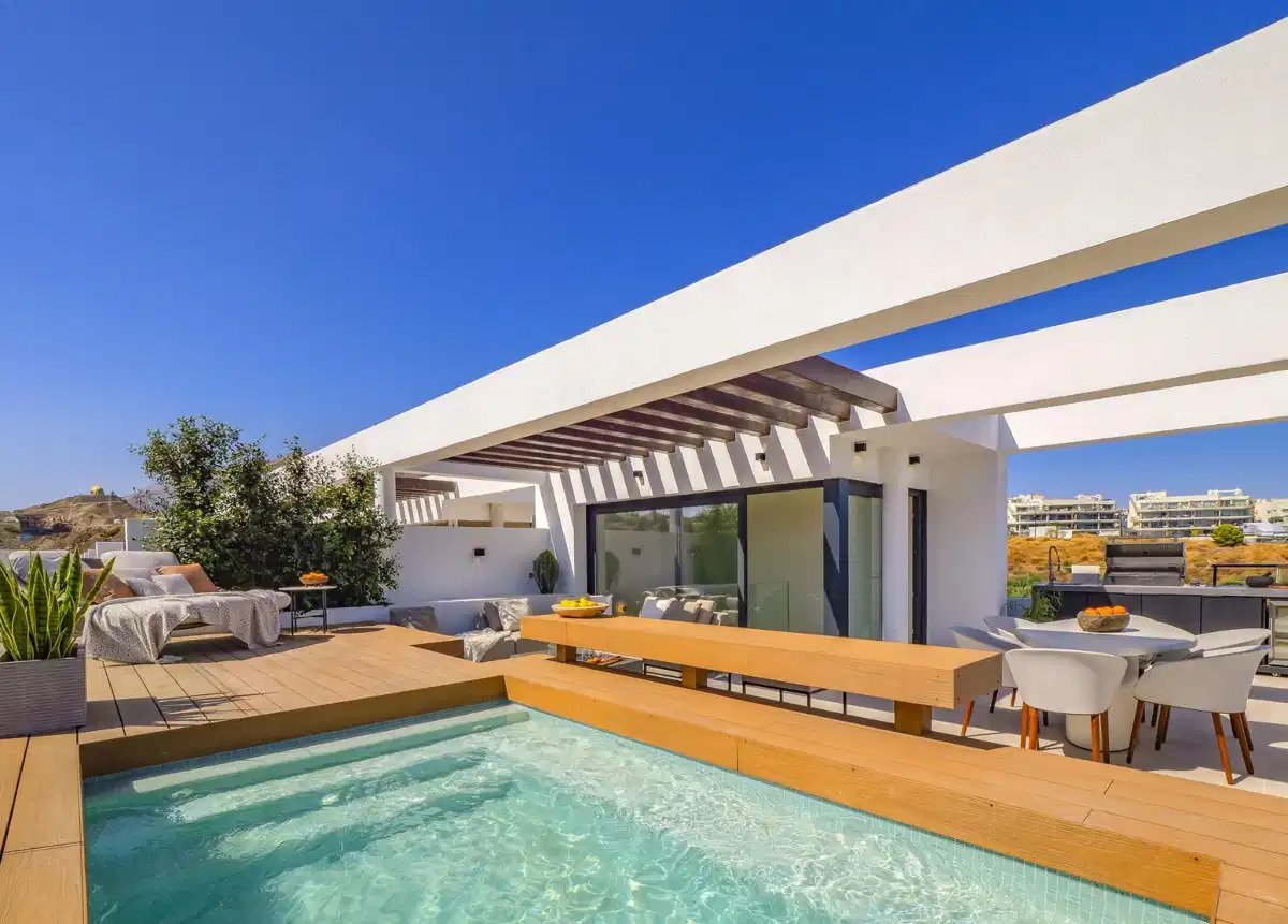 4-Bedroom, 3-Bathroom Townhouse with Sea Views and Private Solarium in El Higuerón