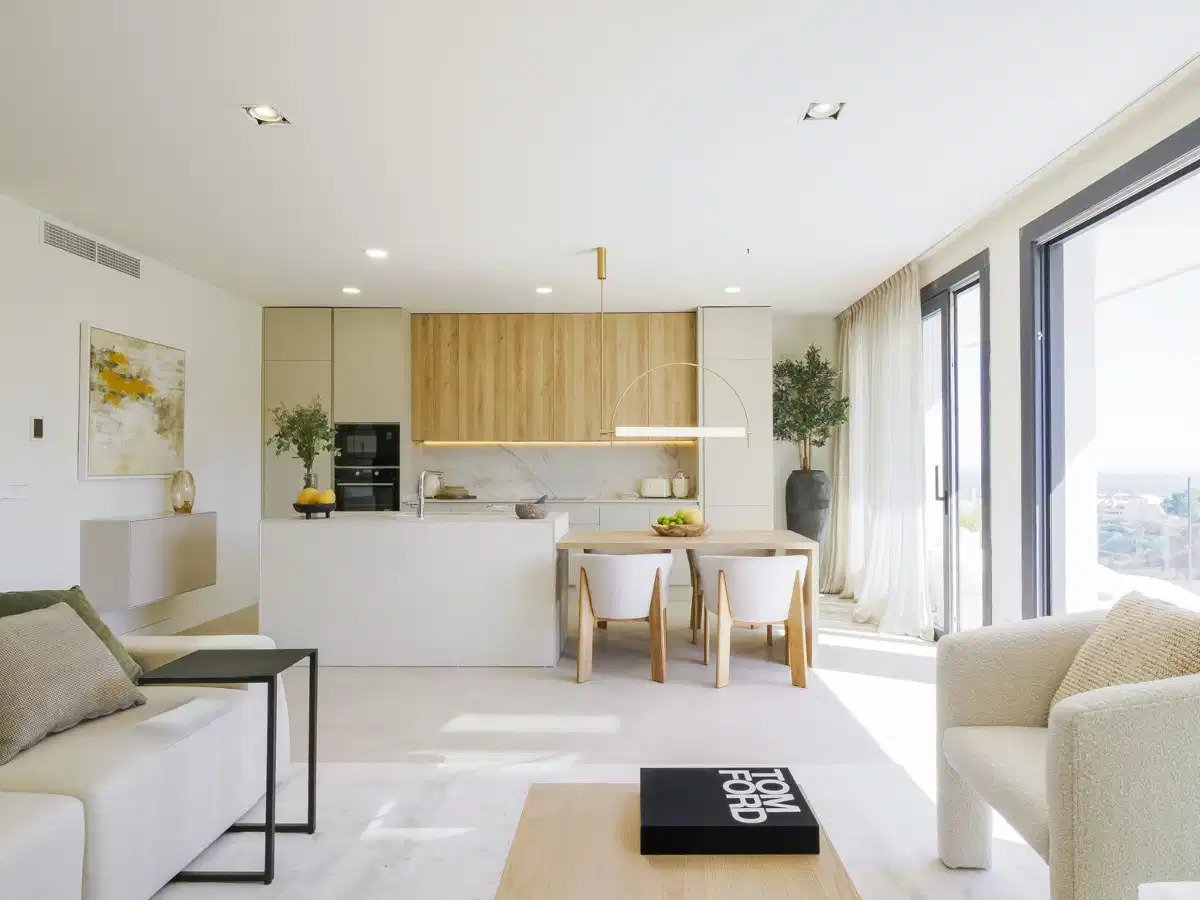 4-Bedroom, 3-Bathroom Townhouse with Sea Views and Private Solarium in El Higuerón