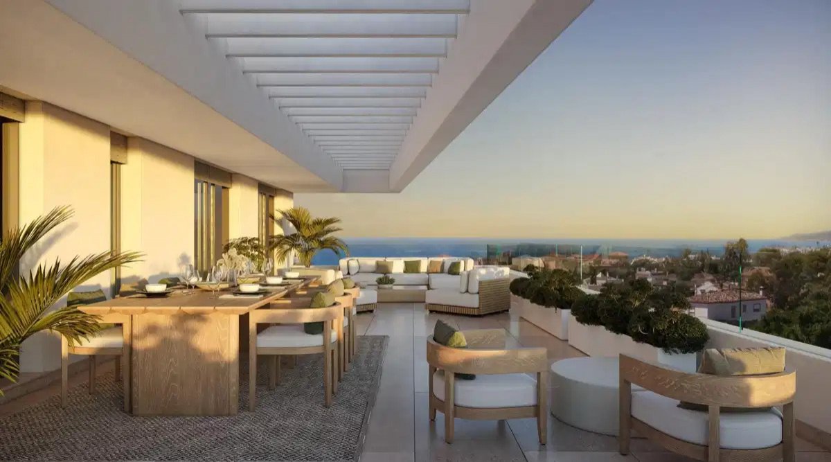 2-Bedroom, 2-Bathroom Luxury Ground Floor Apartment with Sea Views in Estepona