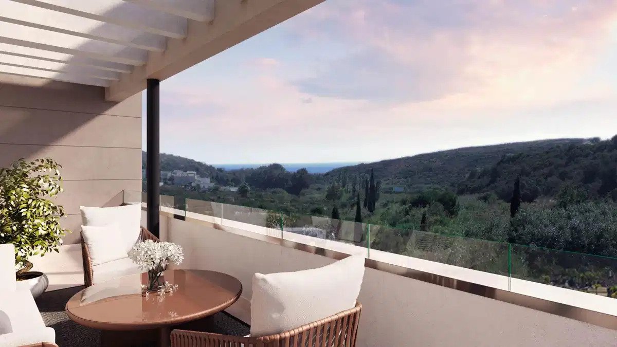 4-Bedroom, 3-Bathroom Ground Floor Apartment in Casares Costa with Spacious Terraces and Communal Pool