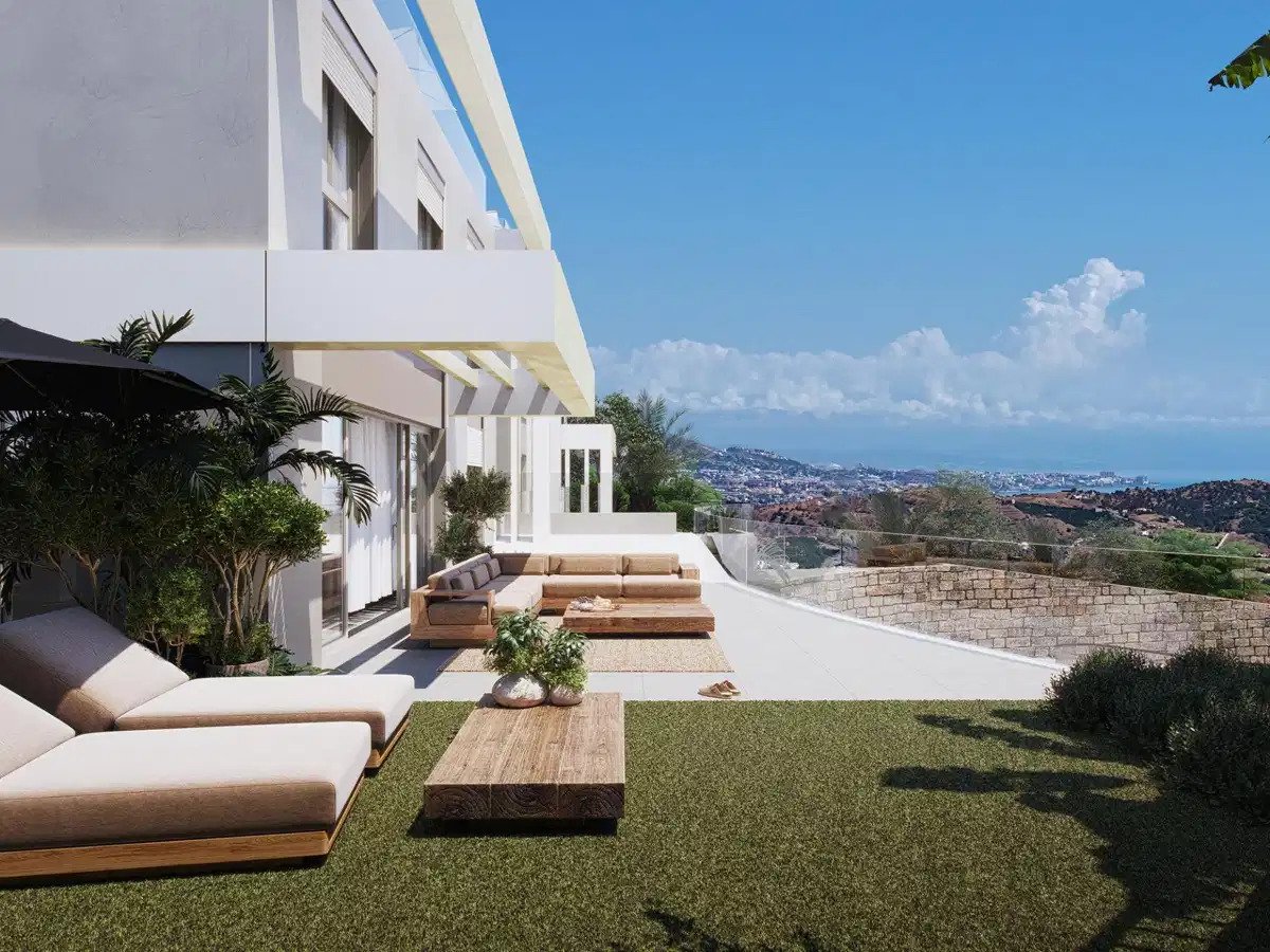 4-Bedroom, 2-Bathroom Exclusive Villas in Calanova Golf, Costa del Sol