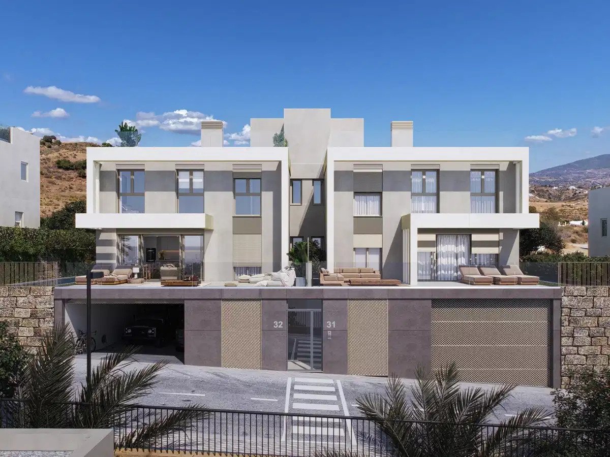 4-Bedroom, 2-Bathroom Exclusive Villas in Calanova Golf, Costa del Sol