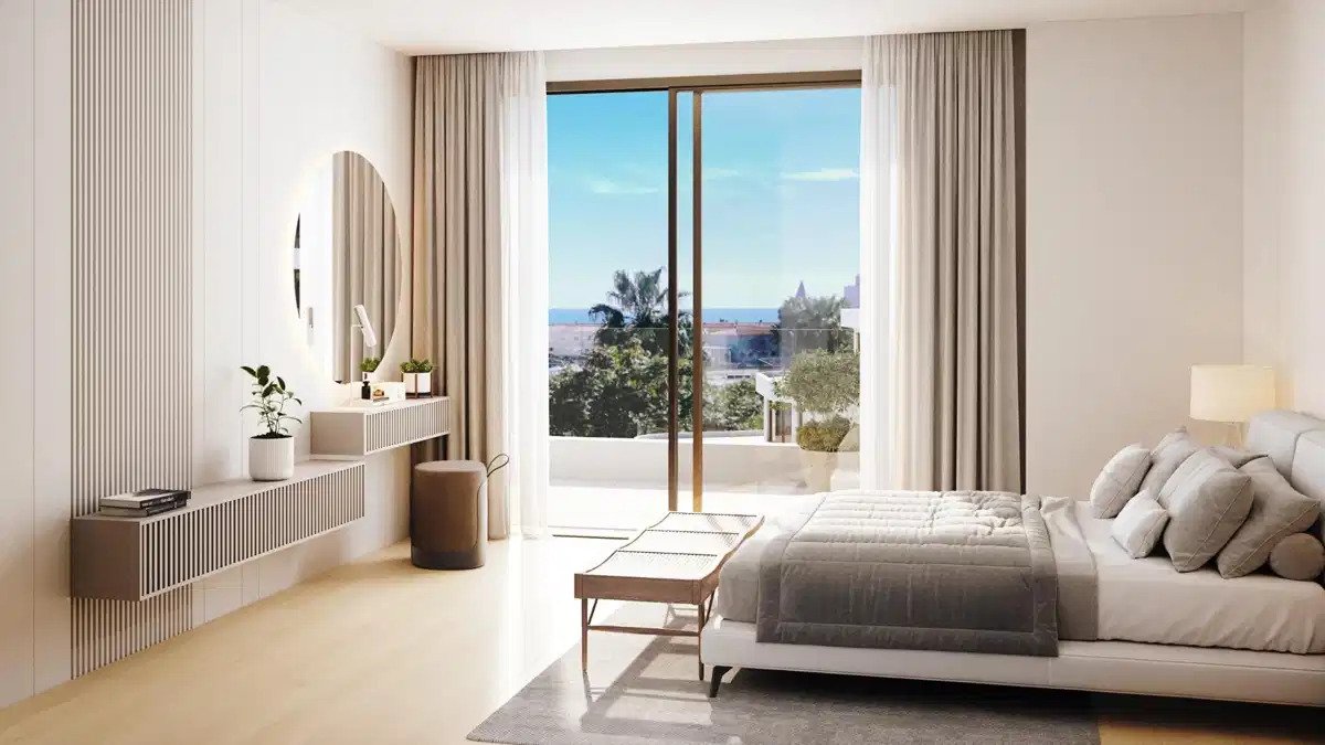 3-Bedroom, 2-Bathroom Luxury Beachfront Ground Floor Apartment with Panoramic Sea Views in Málaga