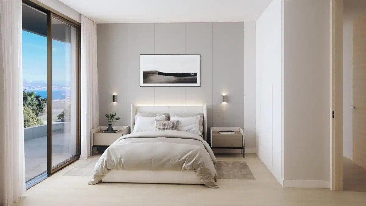 3-Bedroom, 2-Bathroom Luxury Beachfront Ground Floor Apartment with Panoramic Sea Views in Málaga