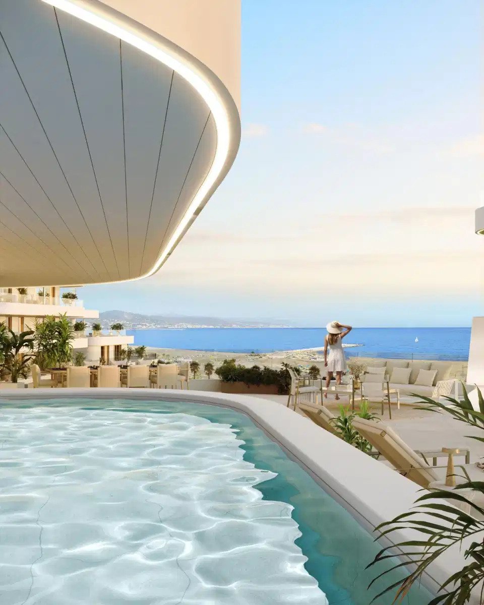 3-Bedroom, 2-Bathroom Luxury Beachfront Ground Floor Apartment with Panoramic Sea Views in Málaga