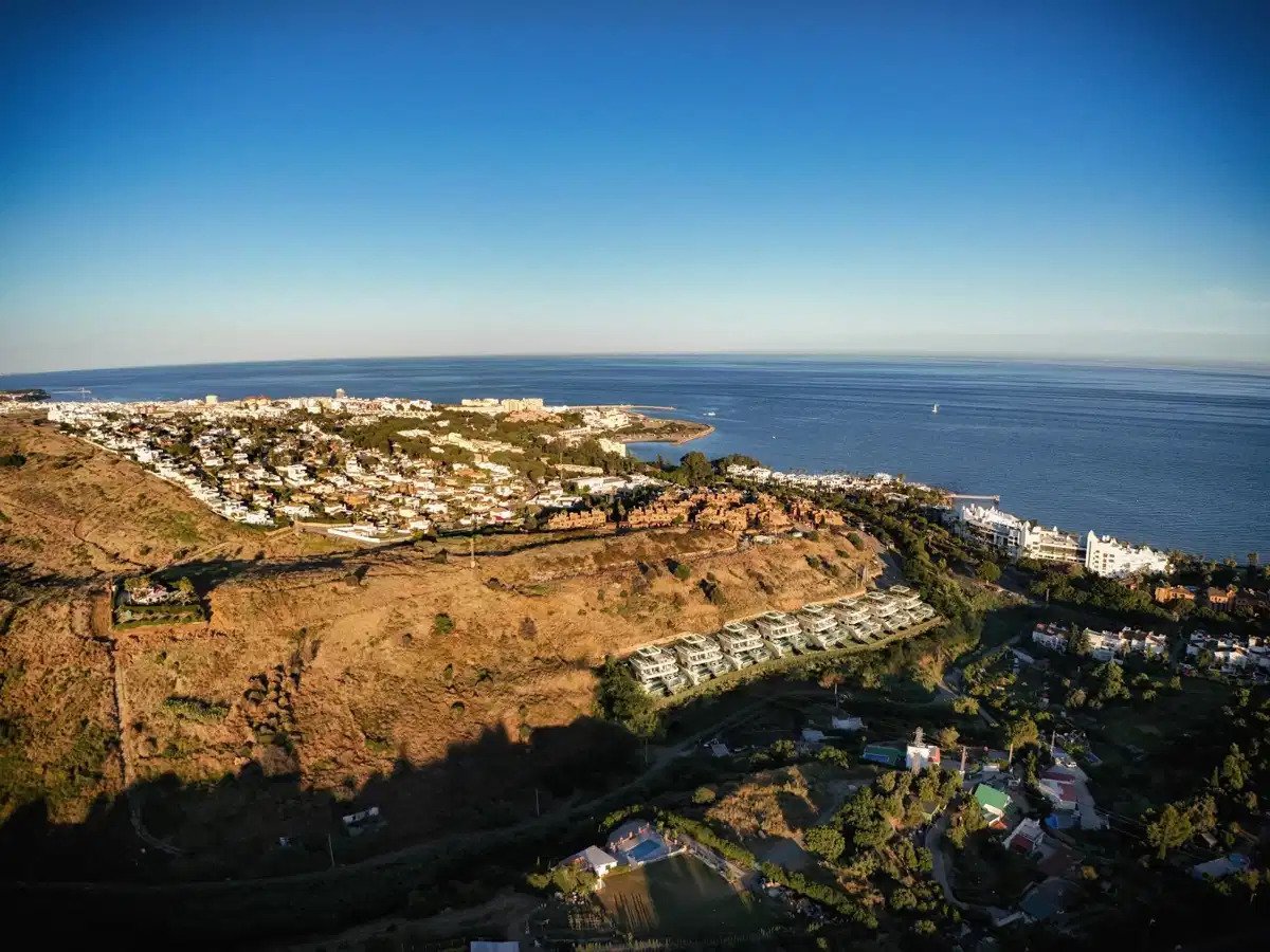 3-Bedroom, 3-Bathroom Contemporary Semi Detached Villas Near the Sea in Seghers Estepona