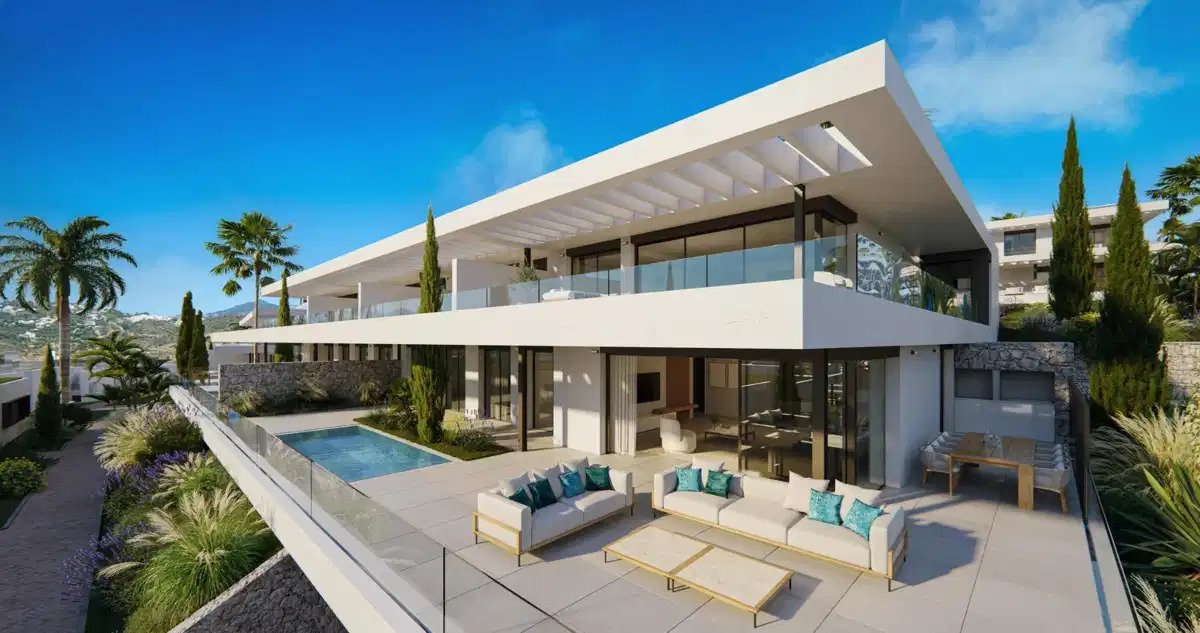 5-Bedroom, 5-Bathroom Semidetached Home with Sea and Golf Views in Marbella East