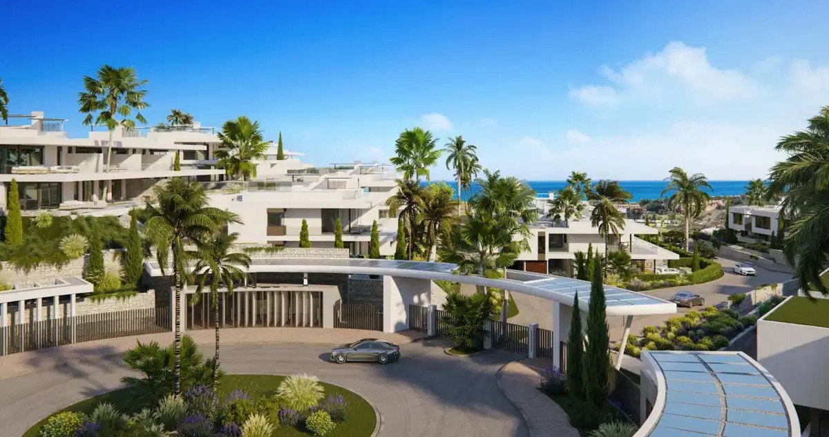 5-Bedroom, 5-Bathroom Semidetached Home with Sea and Golf Views in Marbella East