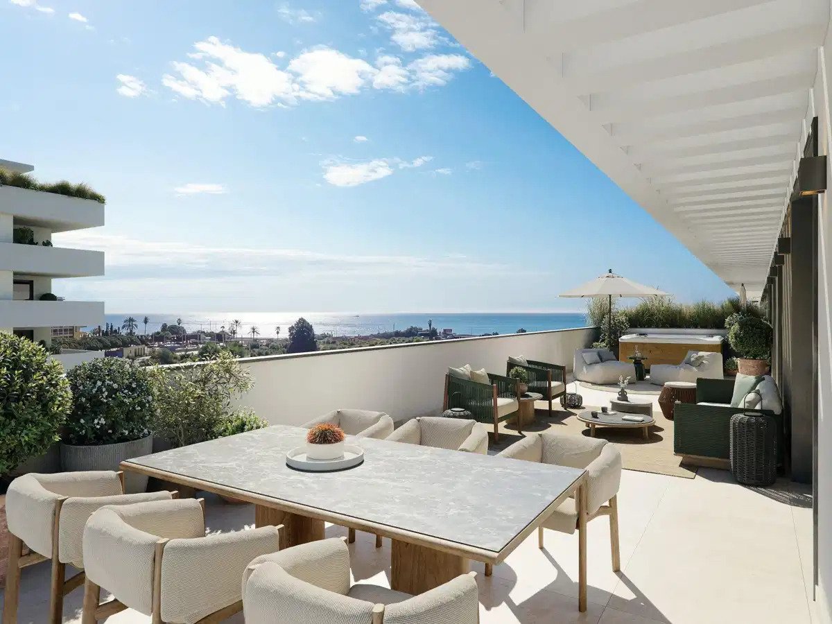 2-Bedroom, 2-Bathroom Modern Ground Floor Apartment 300m from the Beach in Torre del Mar