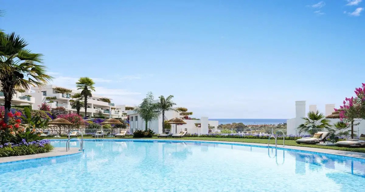3-Bedroom, 2-Bathroom Penthouse with Panoramic Golf, Sea, and Mountain Views in Casares