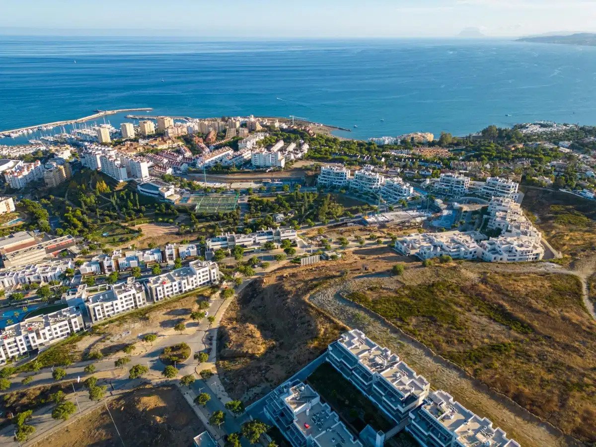 2-Bedroom, 2-Bathroom Luxury New Build Apartments in Estepona – Modern Mediterranean Living