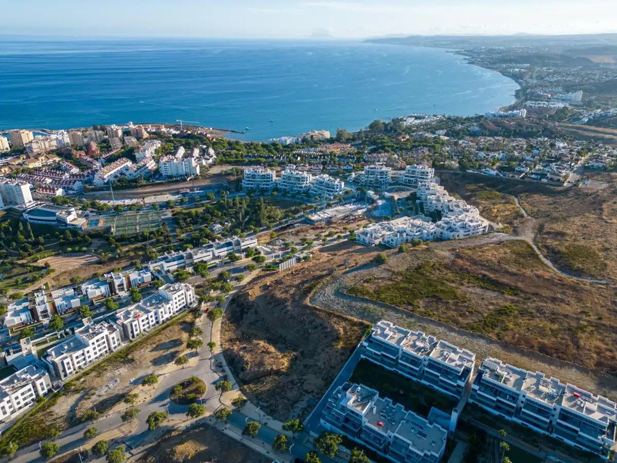 2-Bedroom, 2-Bathroom Luxury New Build Apartments in Estepona – Modern Mediterranean Living