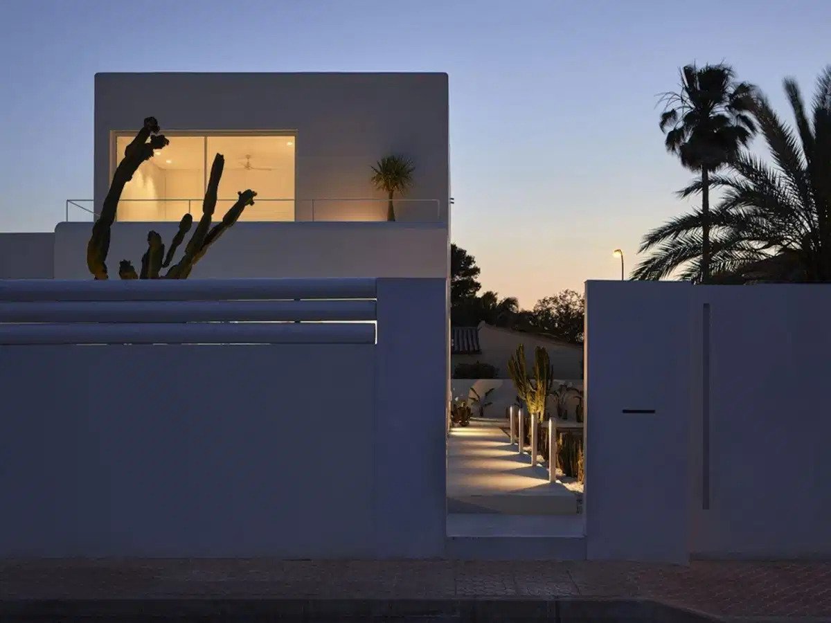 3-Bedroom, 3-Bathroom Modern Villas Near Estepona with Private Pool and Energy Efficient Design