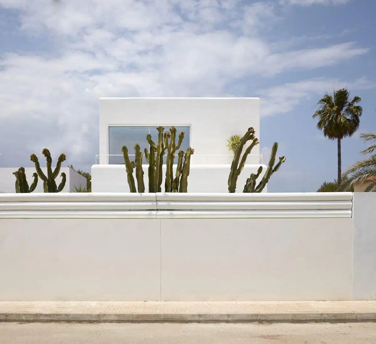 3-Bedroom, 3-Bathroom Modern Villas Near Estepona with Private Pool and Energy Efficient Design