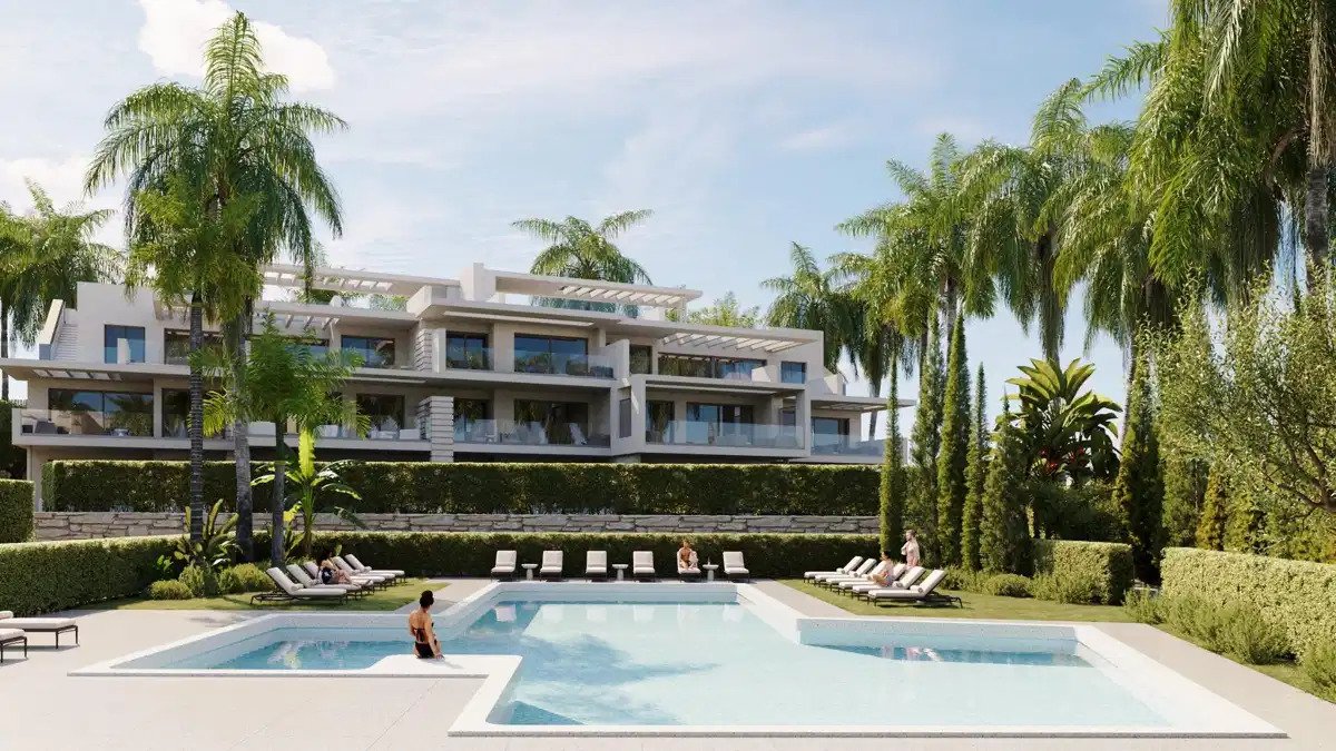 3-Bedroom, 2-Bathroom Penthouse with Expansive Terraces and Underground Parking in Estepona