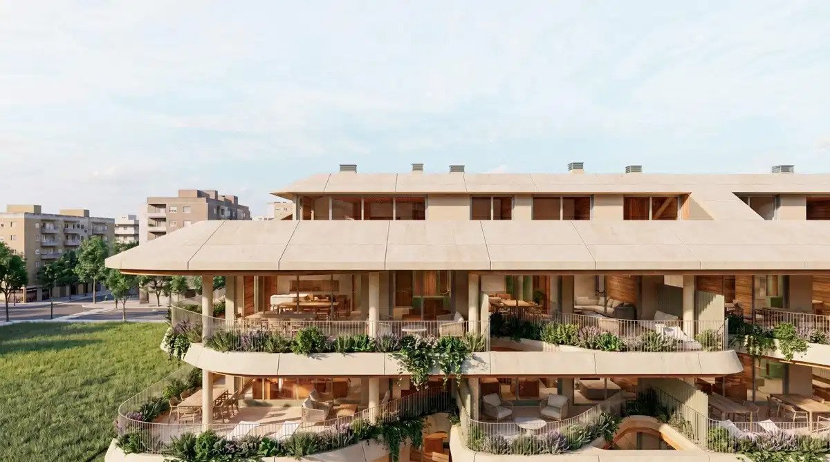 3-Bedroom, 2-Bathroom Luxury Ground Floor Apartment in Prime Fuengirola Location