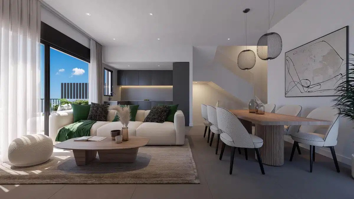 4-Bedroom, 3-Bathroom Townhouse Just 800m from the Beach in Torre del Mar