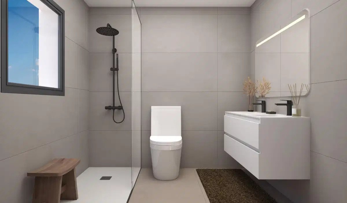 4-Bedroom, 3-Bathroom Townhouse Just 800m from the Beach in Torre del Mar