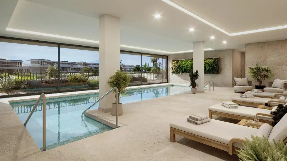 3-Bedroom, 2-Bathroom Ground Floor Apartment with Private Garden in Buenas Noches, Estepona