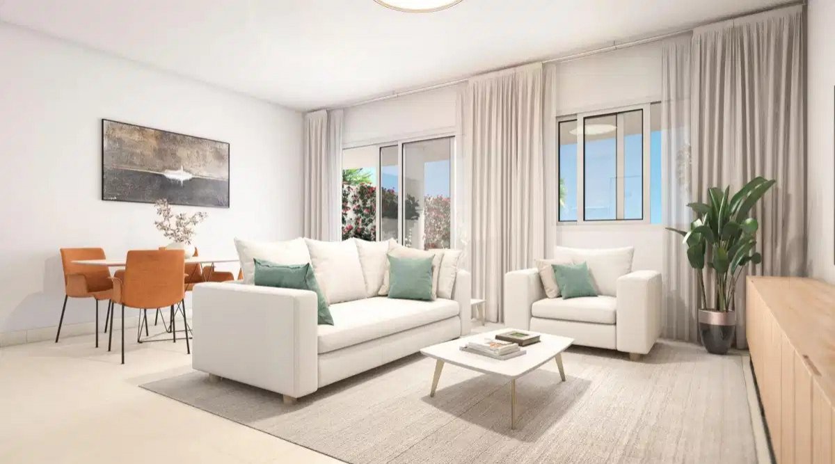 3-Bedroom, 2-Bathroom Ground Floor Apartment with Sea Views in Benalmádena
