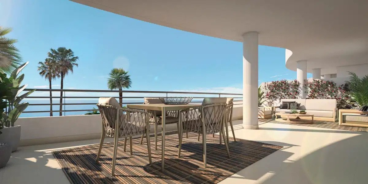 3-Bedroom, 2-Bathroom Ground Floor Apartment with Sea Views in Benalmádena