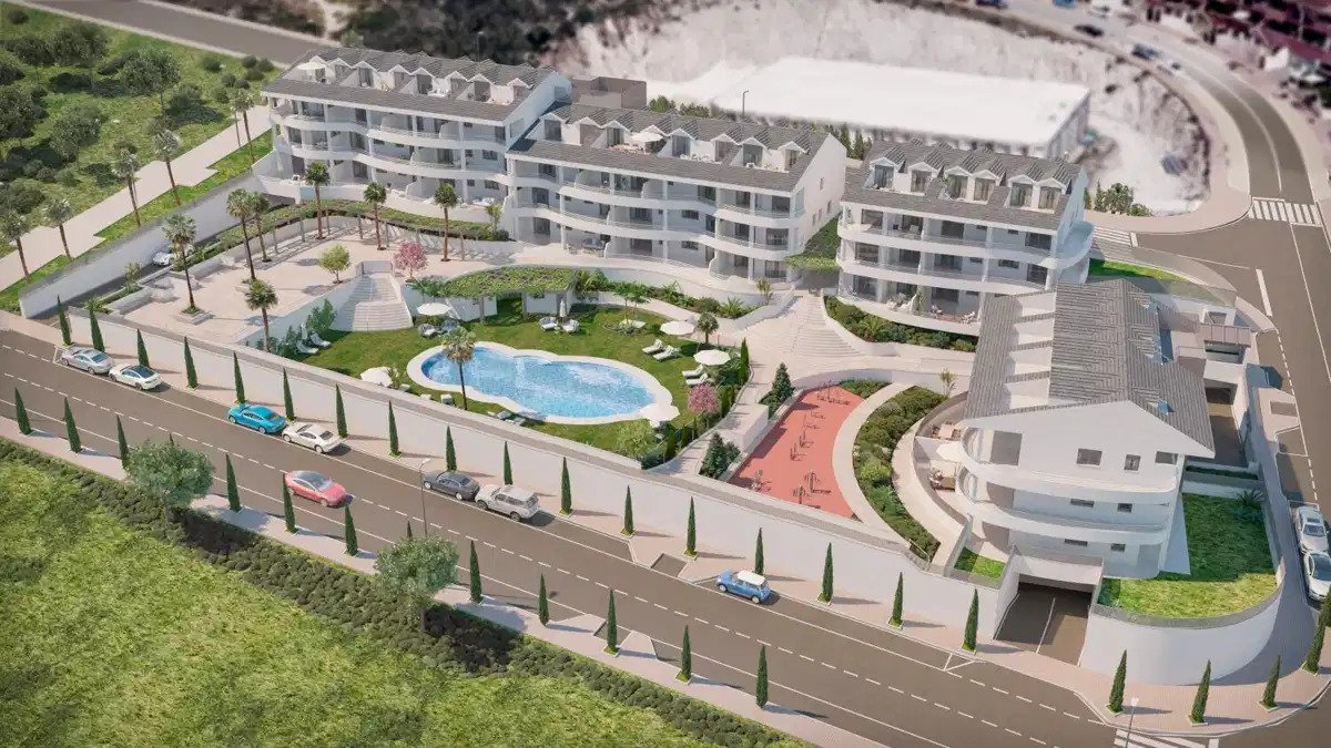 3-Bedroom, 2-Bathroom Ground Floor Apartment with Sea Views in Benalmádena