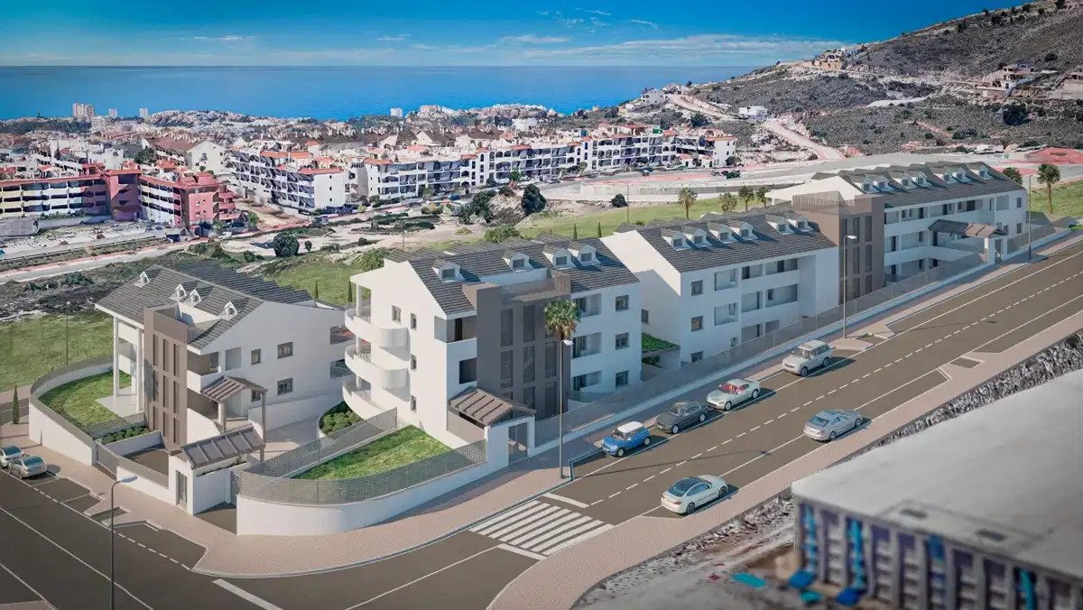 3-Bedroom, 2-Bathroom Ground Floor Apartment with Sea Views in Benalmádena