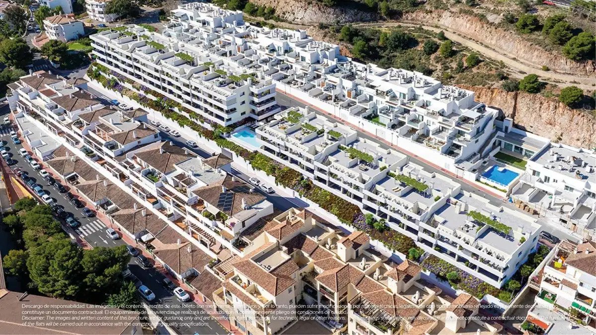 2-Bedroom, 2-Bathroom Ground Floor Apartment with Private Garden in Benalmádena Pueblo