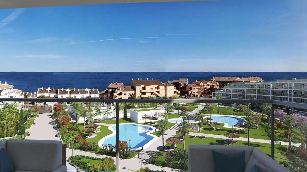 3-Bedroom, 2-Bathroom Penthouse with Sea Views and Communal Gardens in Manilva