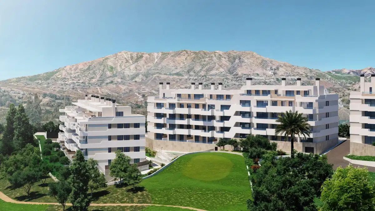 3-Bedroom, 2-Bathroom Modern Apartment in Mijas Golf with Premium Community Facilities