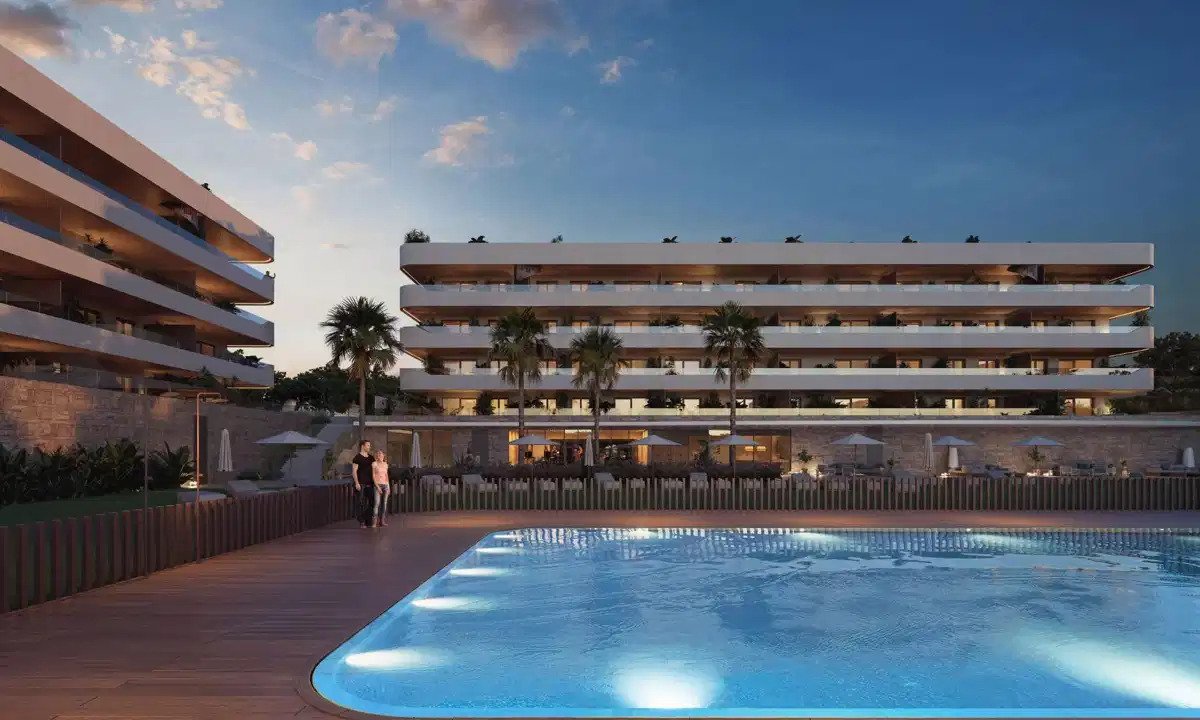 2-Bedroom, 2-Bathroom Boutique Penthouse with Premium Amenities in Los Pacos, Fuengirola