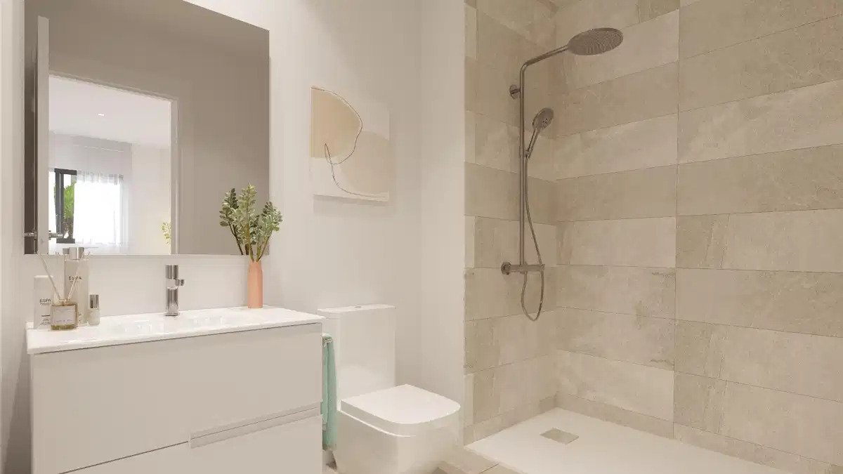 3-Bedroom, 2-Bathroom Penthouse with Sea Views and Resort-Style Amenities in Estepona